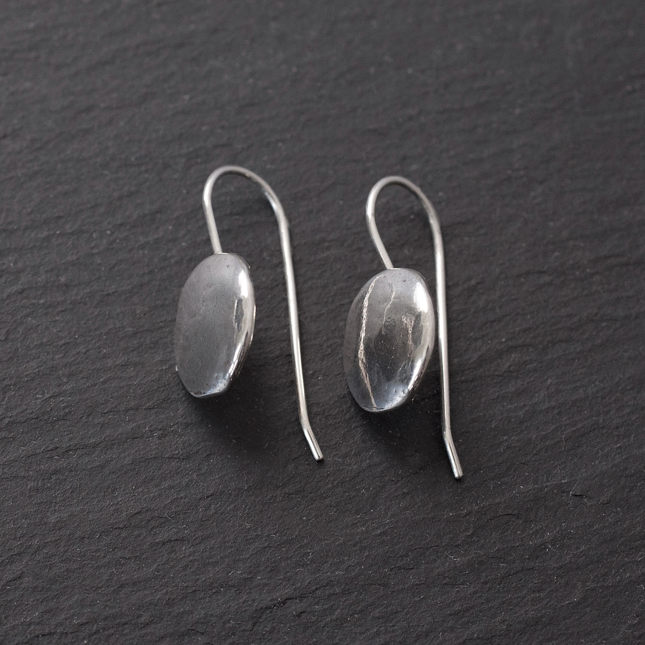 earrings-simple-round-ecofriendly-silver-bronze-small